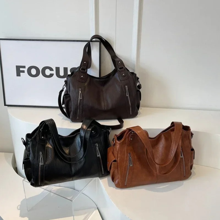 Close-up van Savannah Luxe Schoudertas met metalen accenten