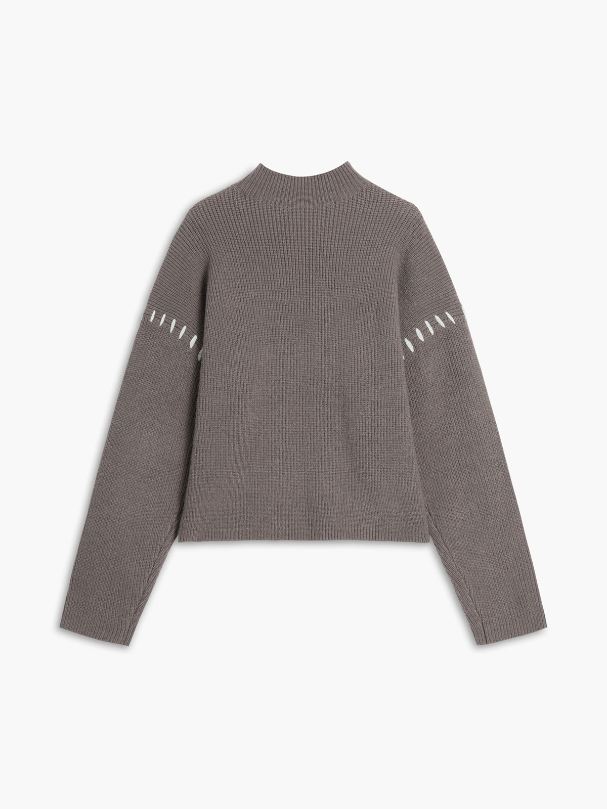 Taupe mock neck sweater met lichte details op mouw

