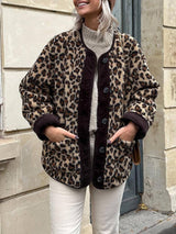 Savanna Luxe Coat – Warme fleece jas met panterprint
