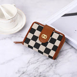 Regalia Wallet voorkant - elegant ontwerp en PU-leer.